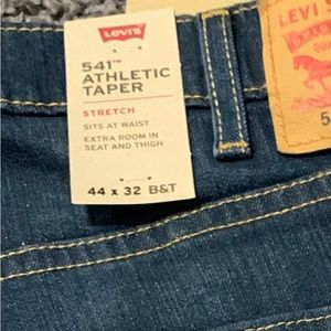 Levi’s 541 Athletic Taper Stretch